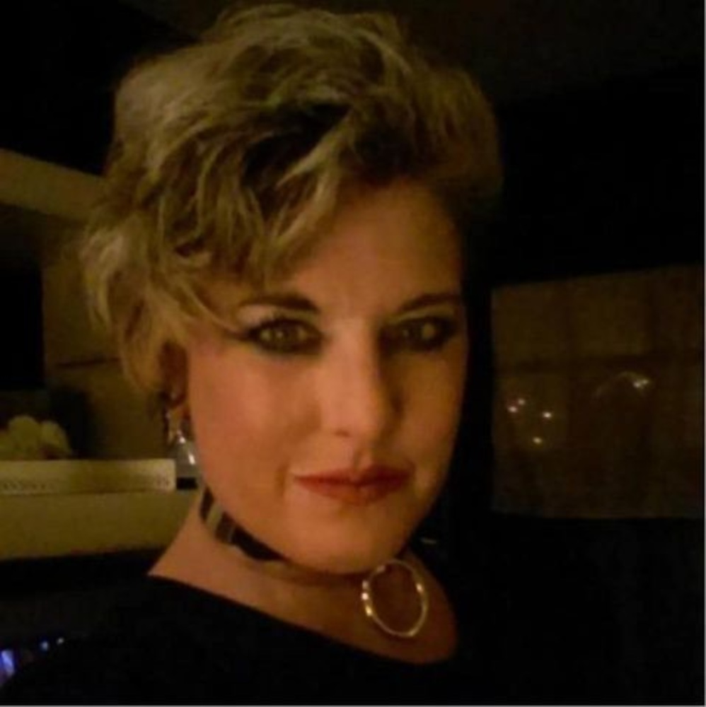 I am Andrea, of Andee’s Eye Kandy and your new Posher!